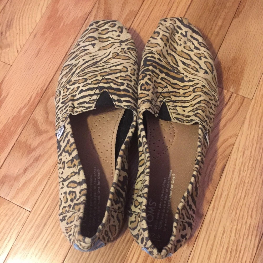 Cheetah print Tom’s